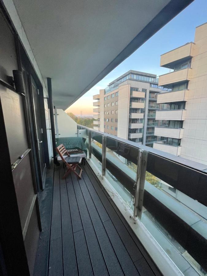 Amazing Apartment Moments Away From The Heart Of London Exteriör bild